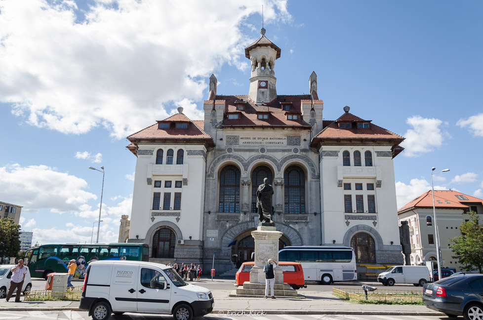 Piața Ovidiu mit Ovid-Statue