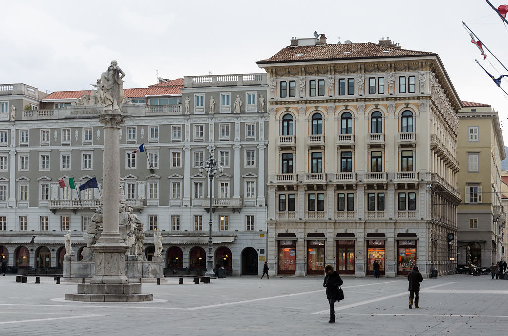 Piazza dell'unita d'Italia