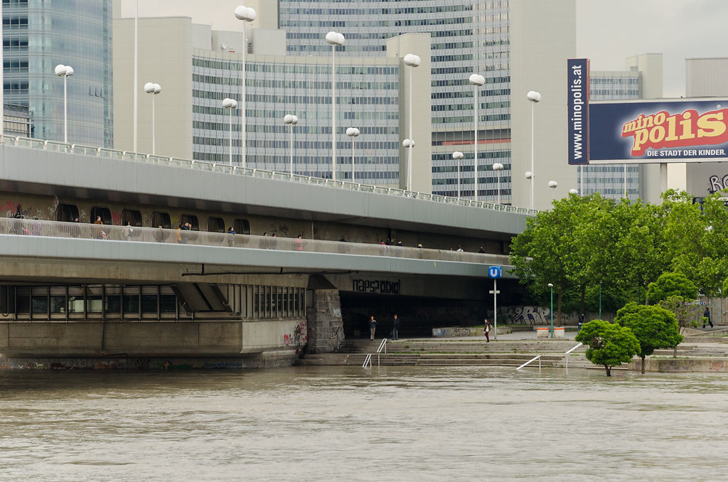 Reichsbrücke UNO-City