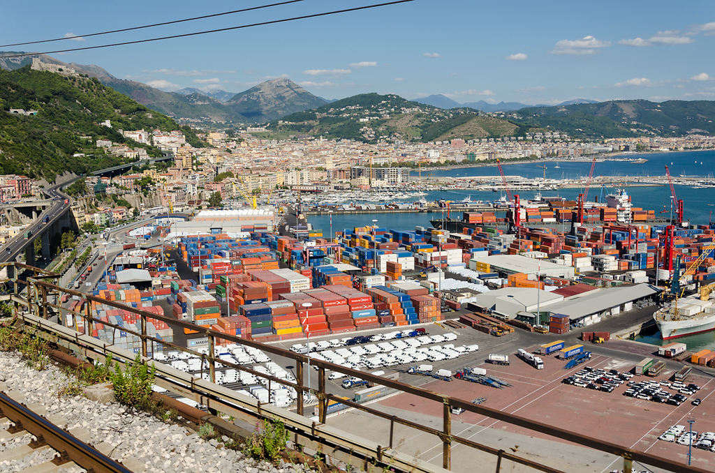 Containerhafen Salerno