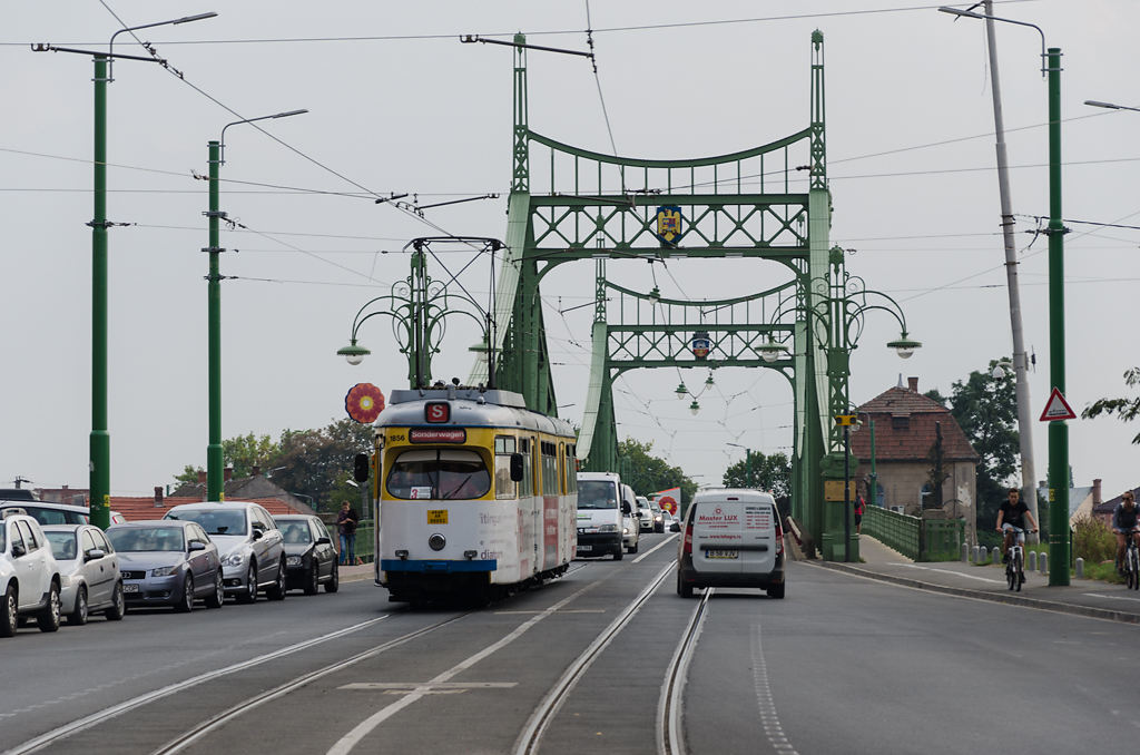 Traian Brücke mit Tramvai