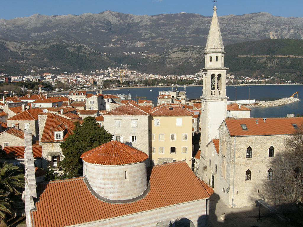 Altstadt Budva mit Kirche Sv. Ivana