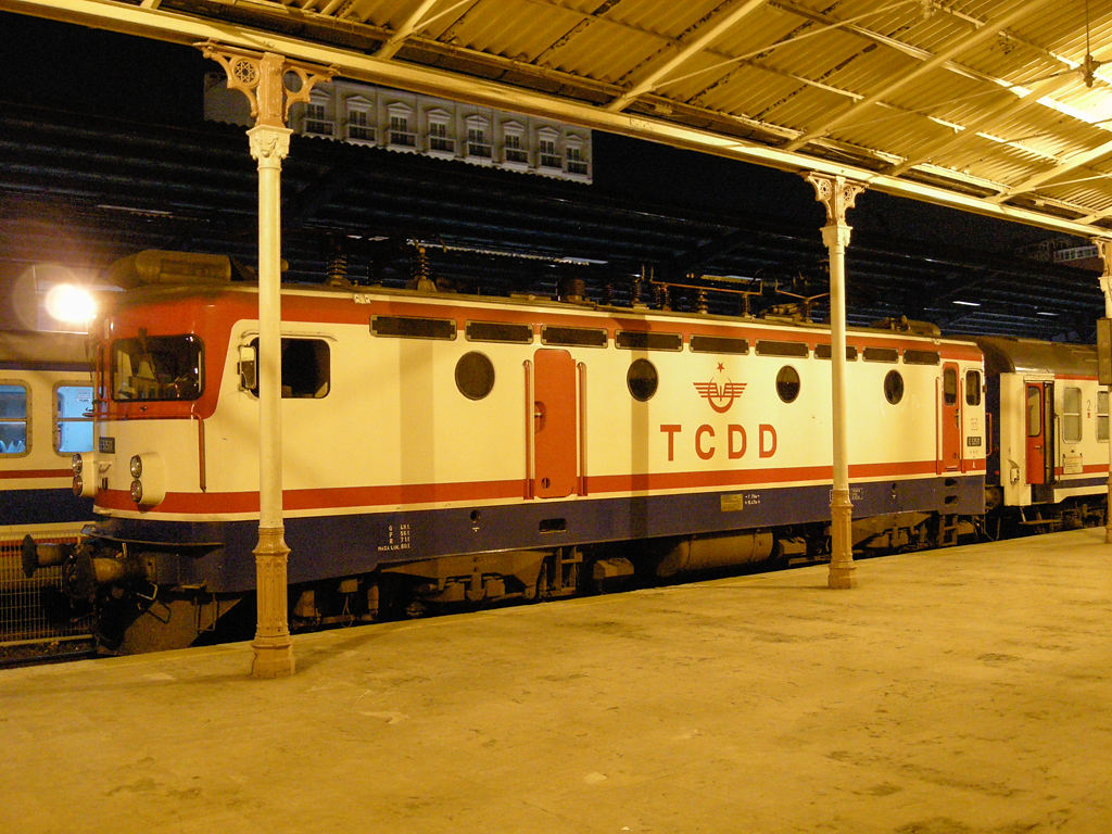 Lokomotive der TCDD (Sirkeçi)