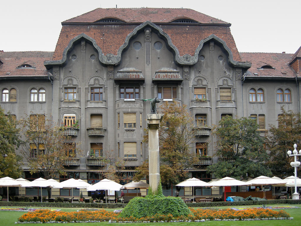 Haus am Piața Victoriei