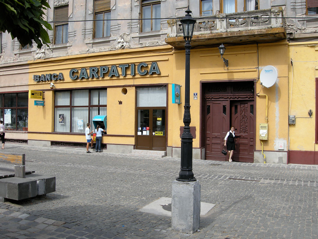 Banca Carpatica Piața Traian