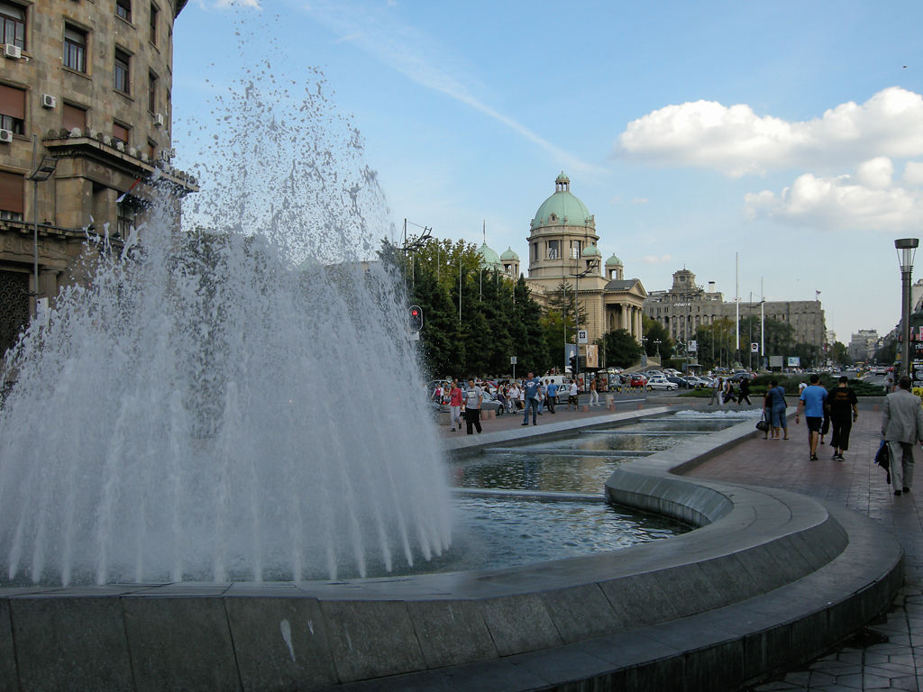 Brunnen vor dem Parlament