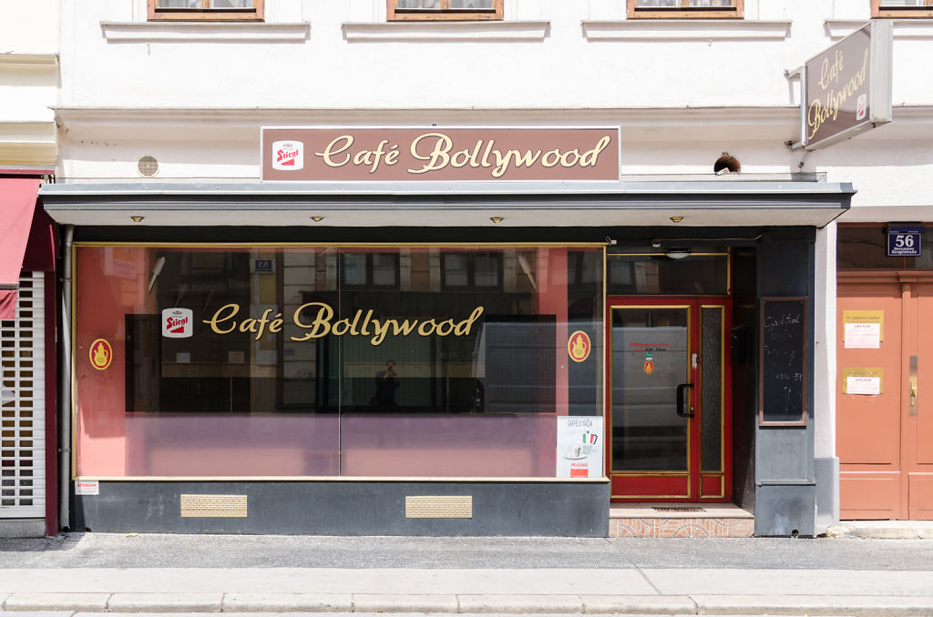 Café Bollywood
