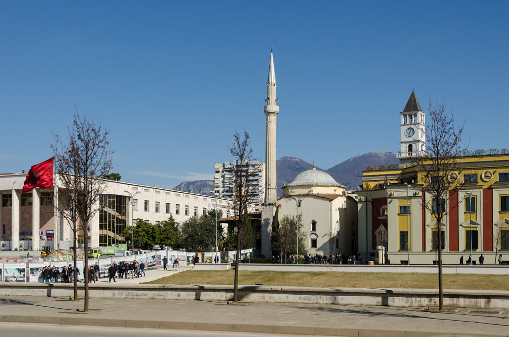 Moschee Et'hem Bey und Uhrturm