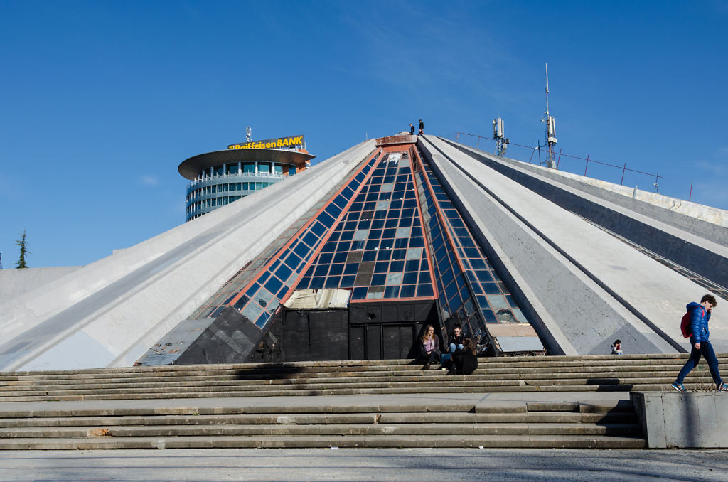 Pyramide von Tirana (ehem. Hoxha Museum)