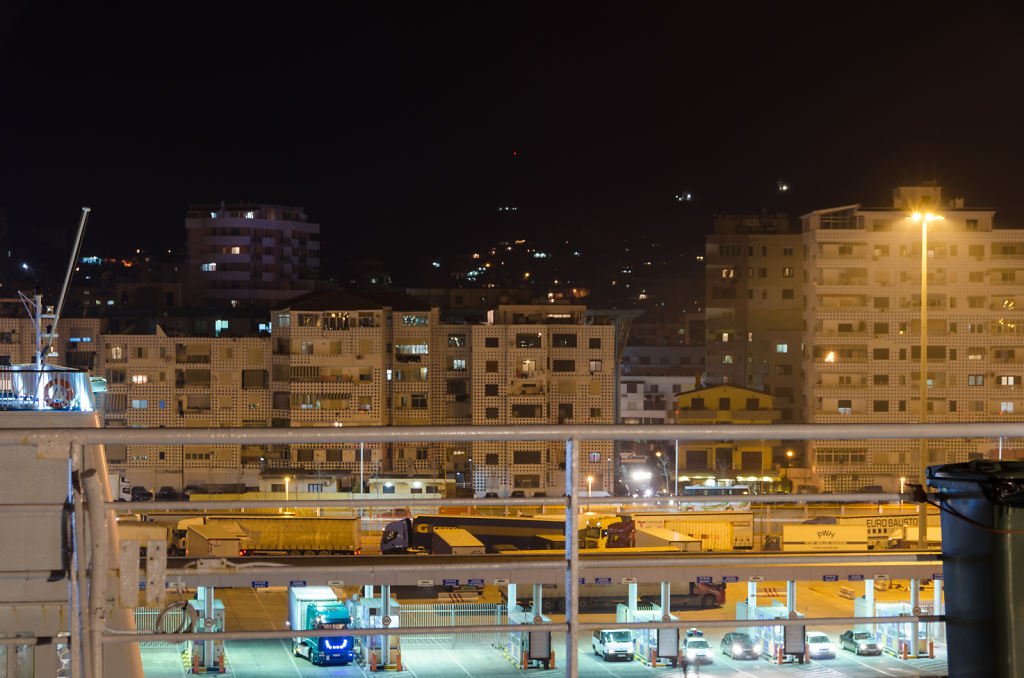 Durres bei Nacht