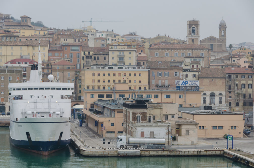 Dubrovnik (Passenger/Ro-Ro Cargo Ship)