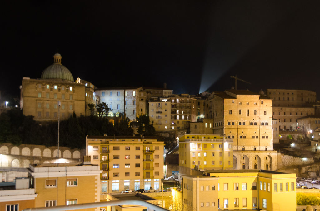 Ancona bei Nacht