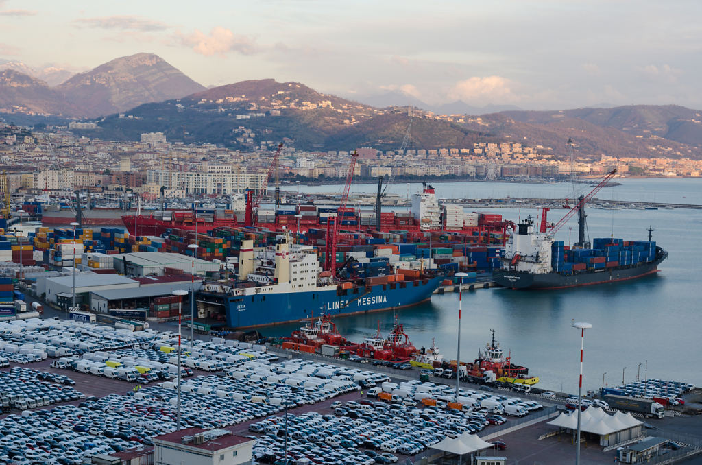 Containerhafen Salerno